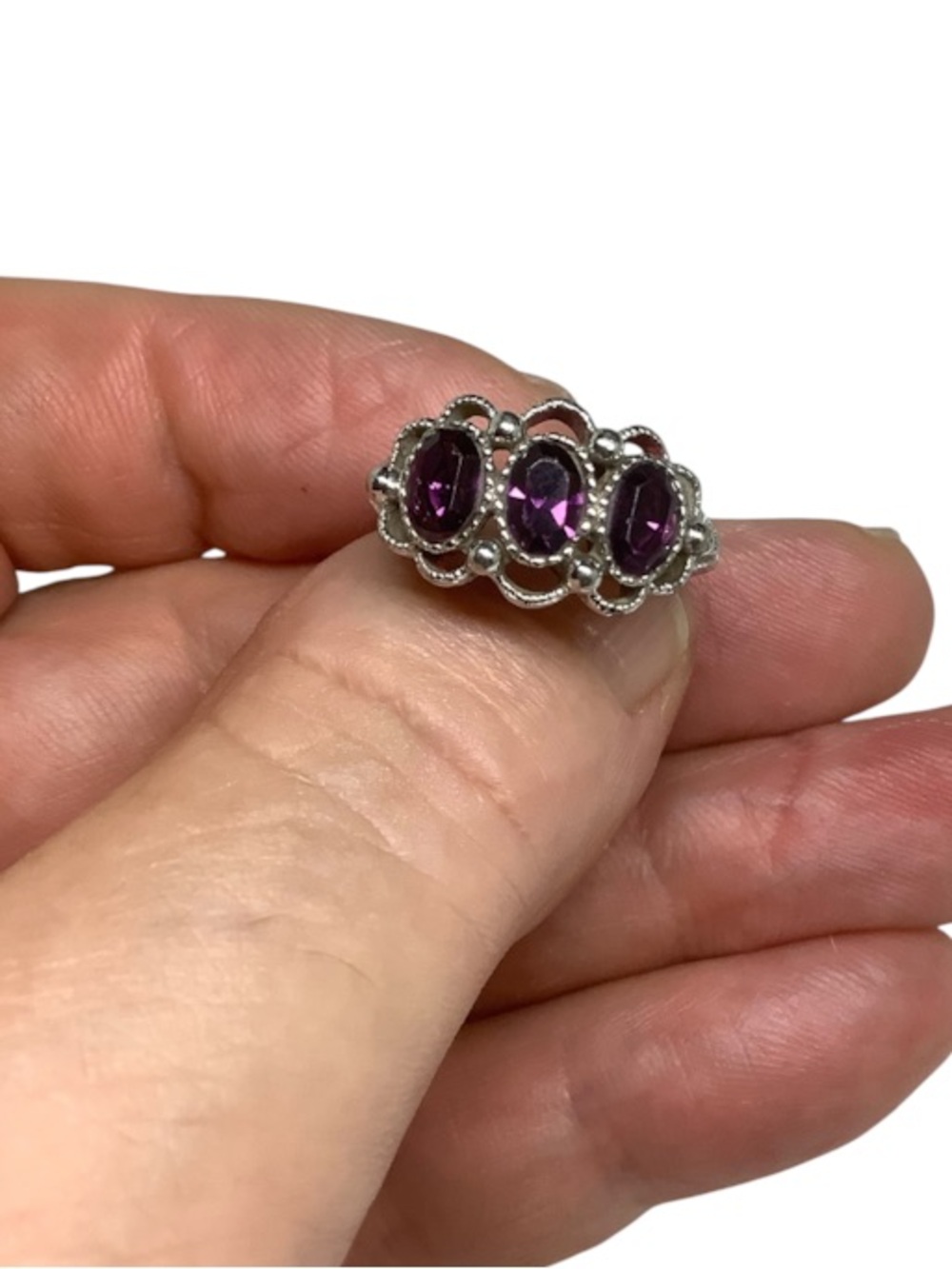 Avon silver tone purple crystals ring